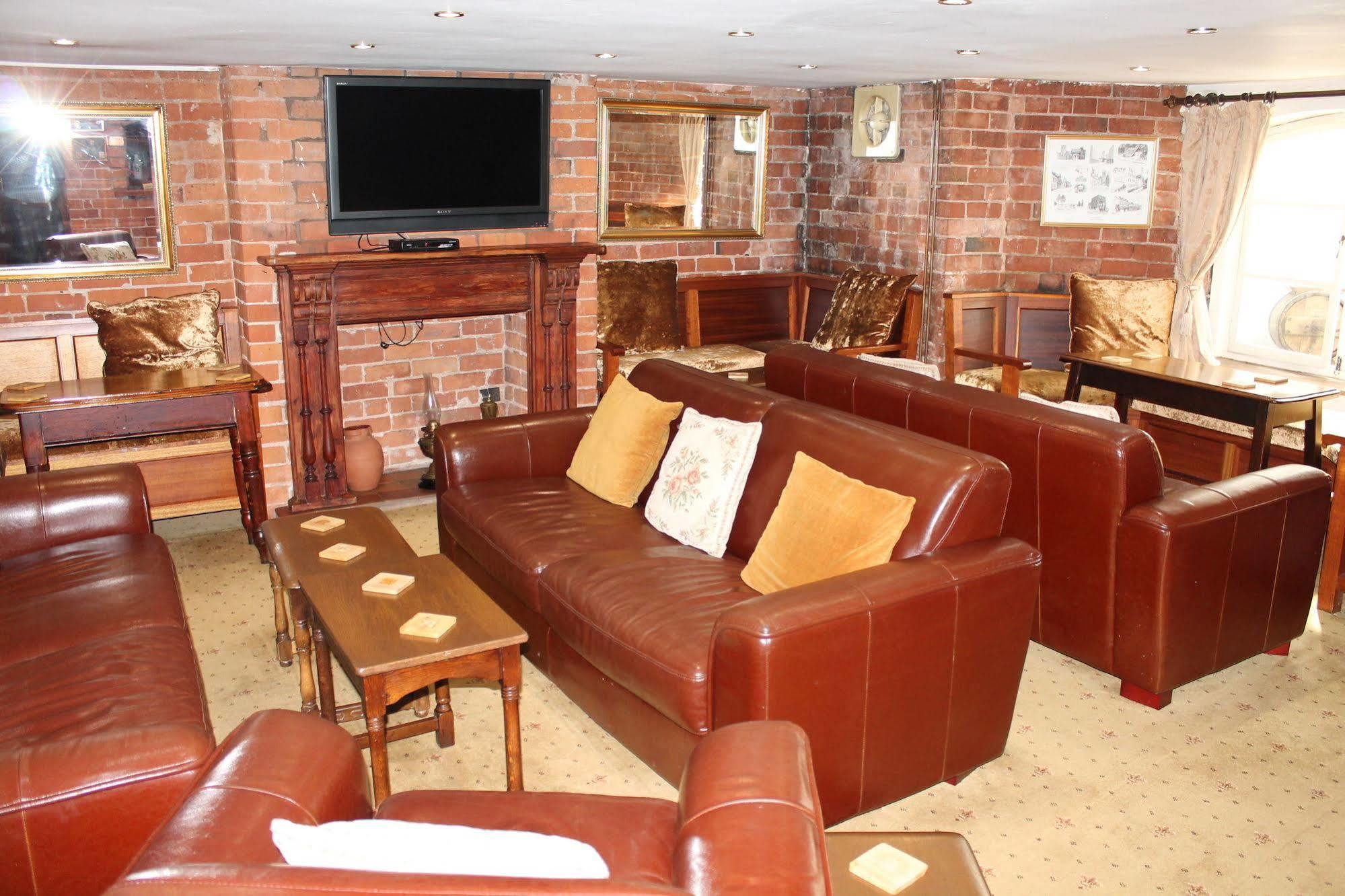 Longview Hotel Knutsford Esterno foto