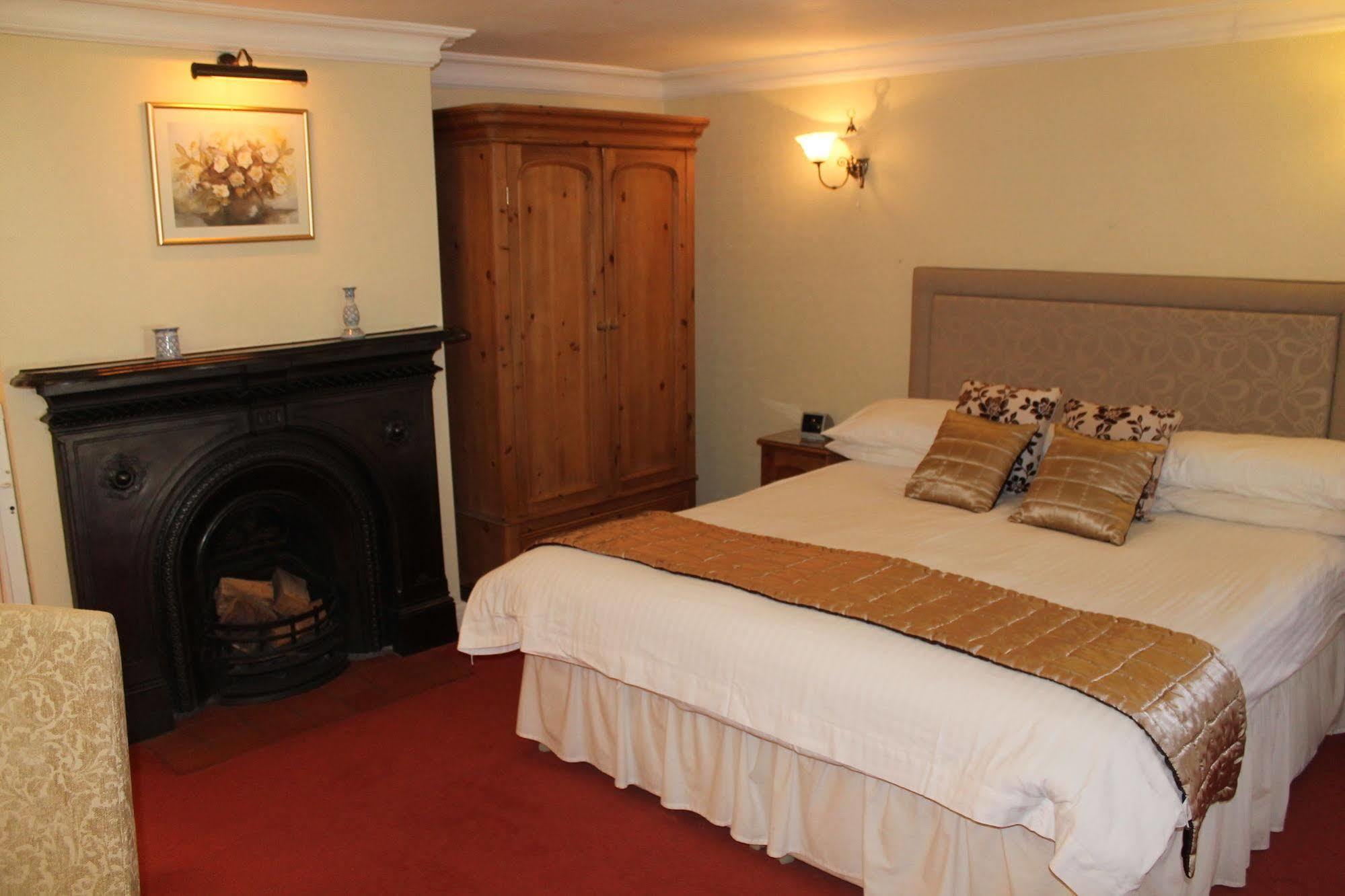 Longview Hotel Knutsford Esterno foto